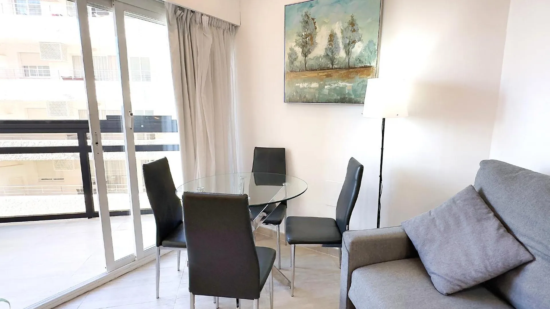 Skol 350. Great 2 Bedroom Apartment In Skol Marbella Holiday home