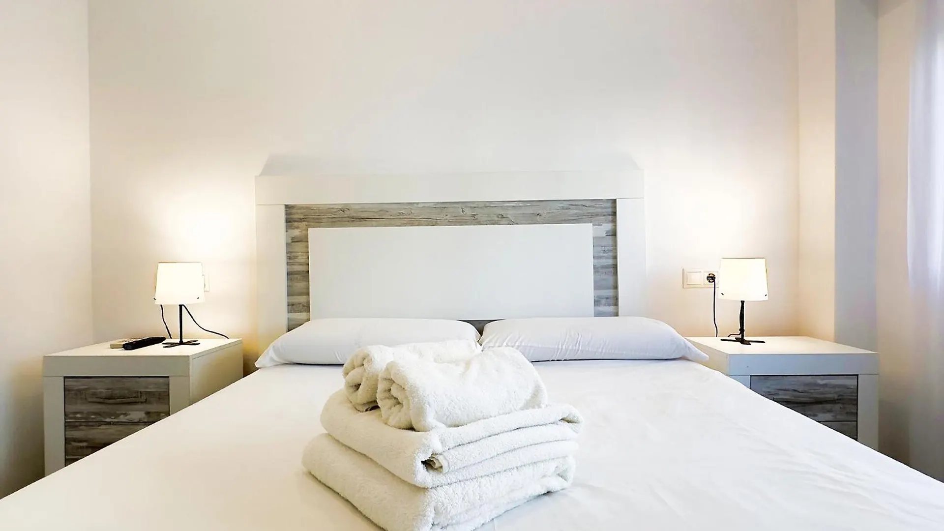 Skol 350. Great 2 Bedroom Apartment In Skol Marbella Spain